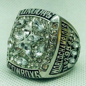Dallas Cowboys Championship Ring... Fast shipped from USA